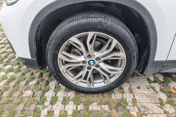 BMW X1 2017 car image #9