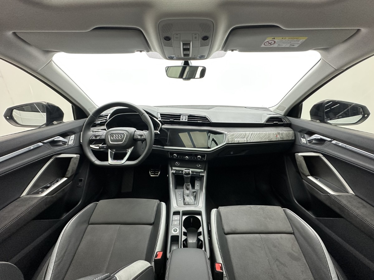 Audi Q3 2023 #6 Audi Q3 2023 صورة سيارة #6