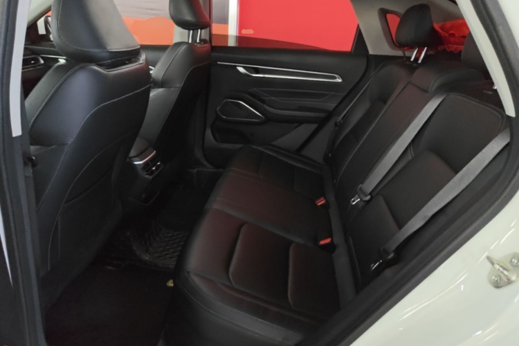 GEELY Emgrand 2023 car image #17