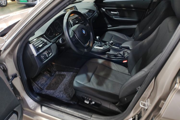BMW 3 Series 2017 #15 BMW 3 Series 2017 car image #15