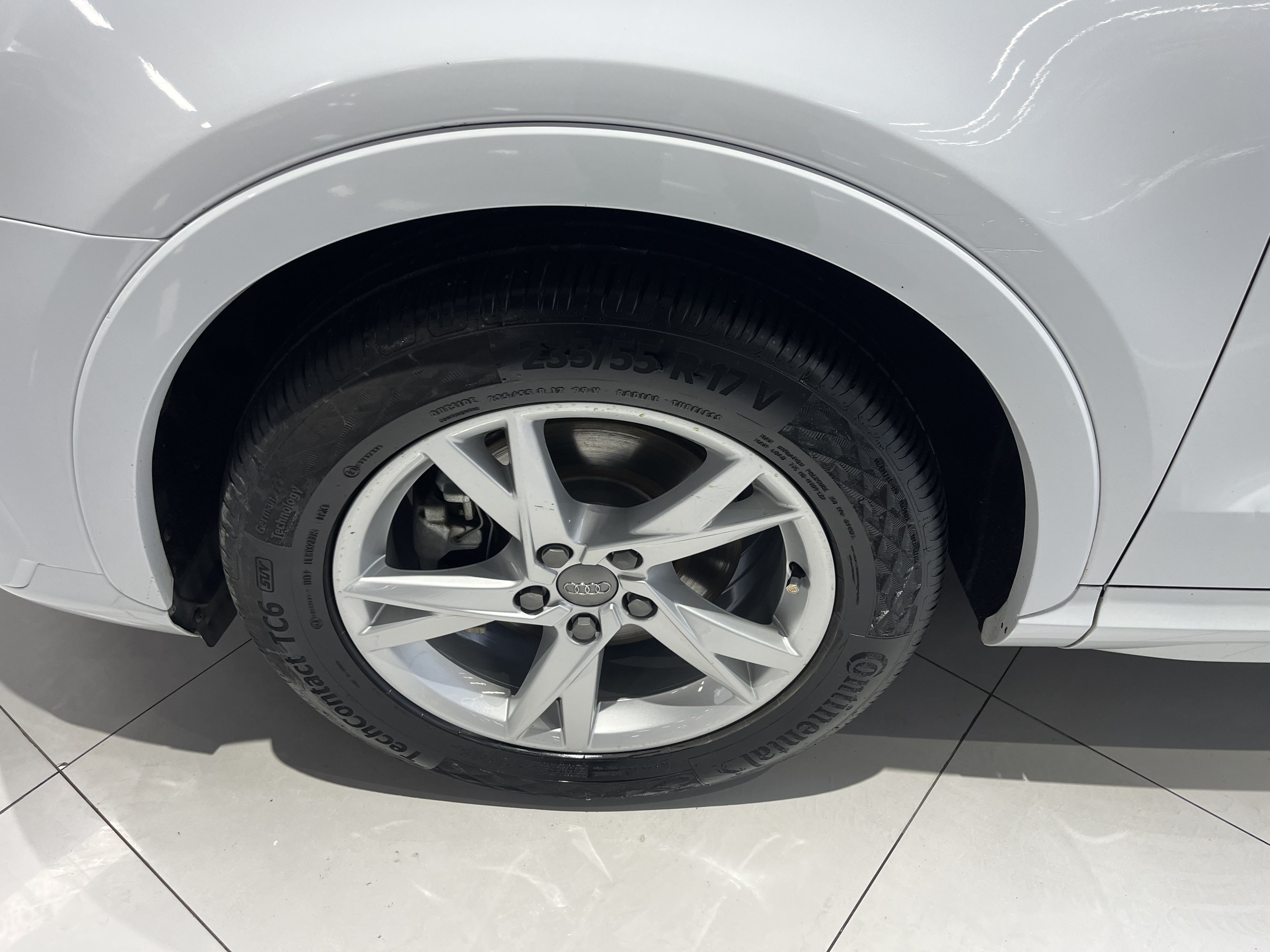 Audi Q3 2018 #11 Audi Q3 2018 car image #11