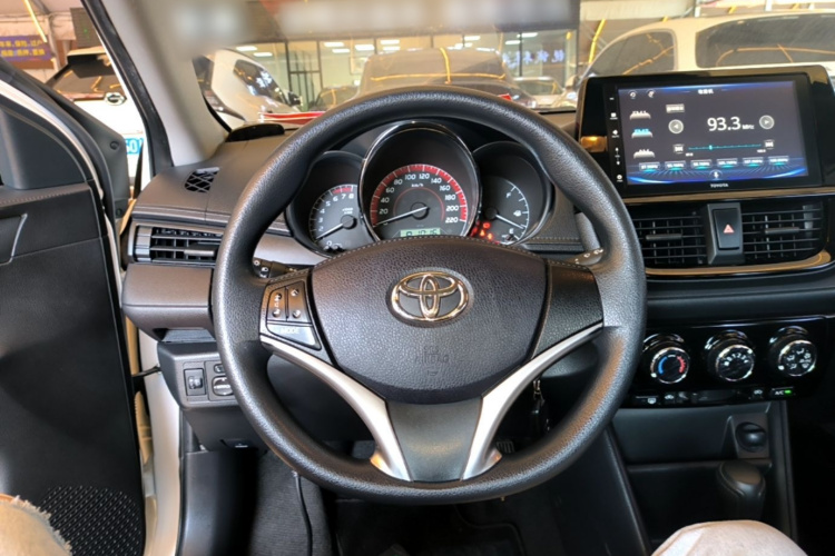 Toyota Vios 2022 imagen de coche #11