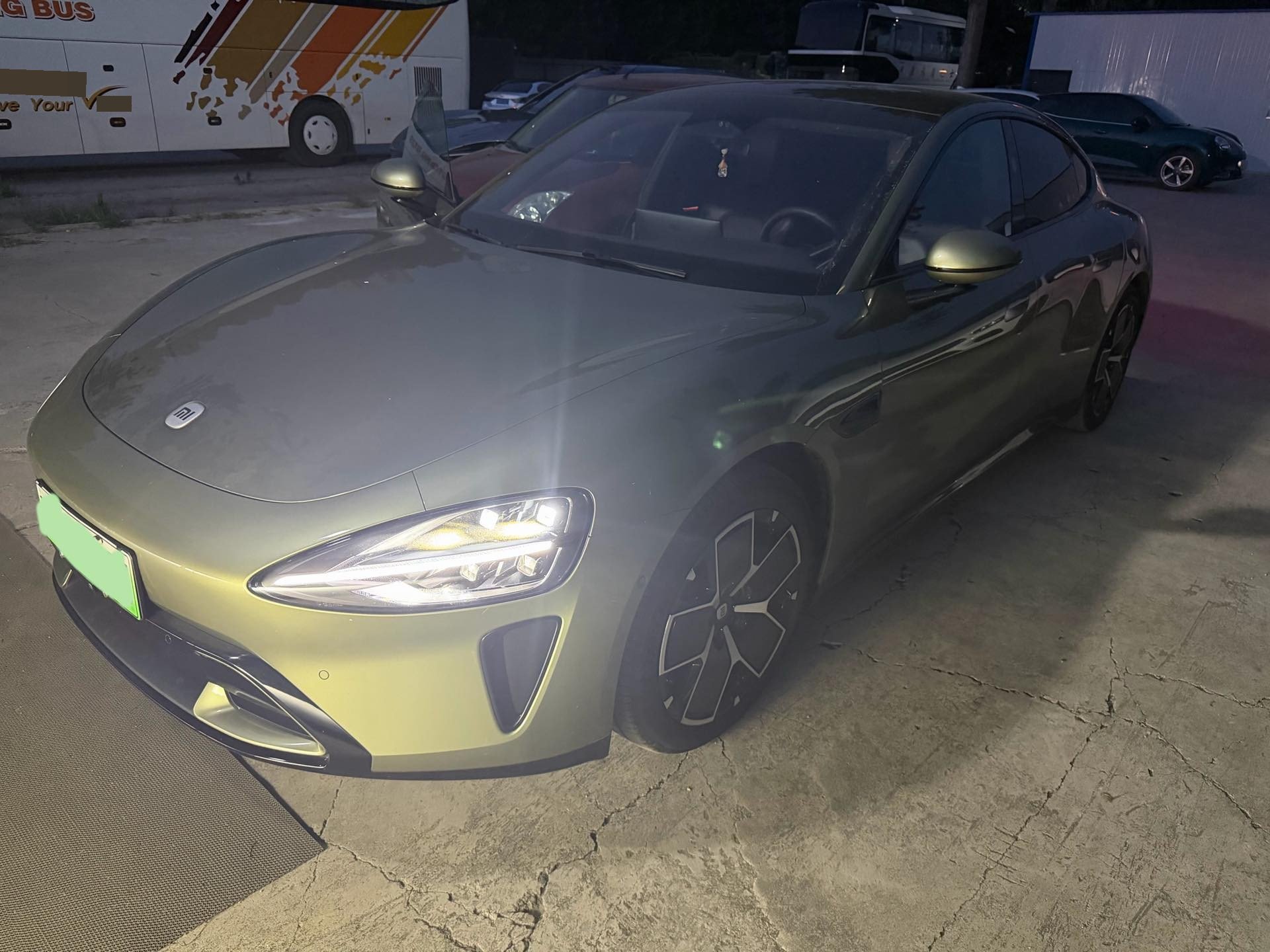 MI SU7 2024 car image 