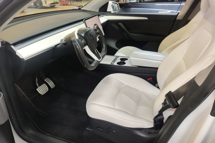 Tesla Model Y 2022 #15 Tesla Model Y 2022 car image #15
