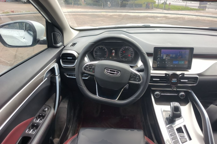 GEELY Coolray 2021 #11 GEELY Coolray 2021 car image #11