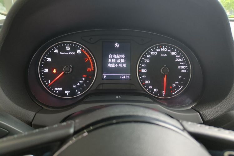 Audi A3 2018 car image #13