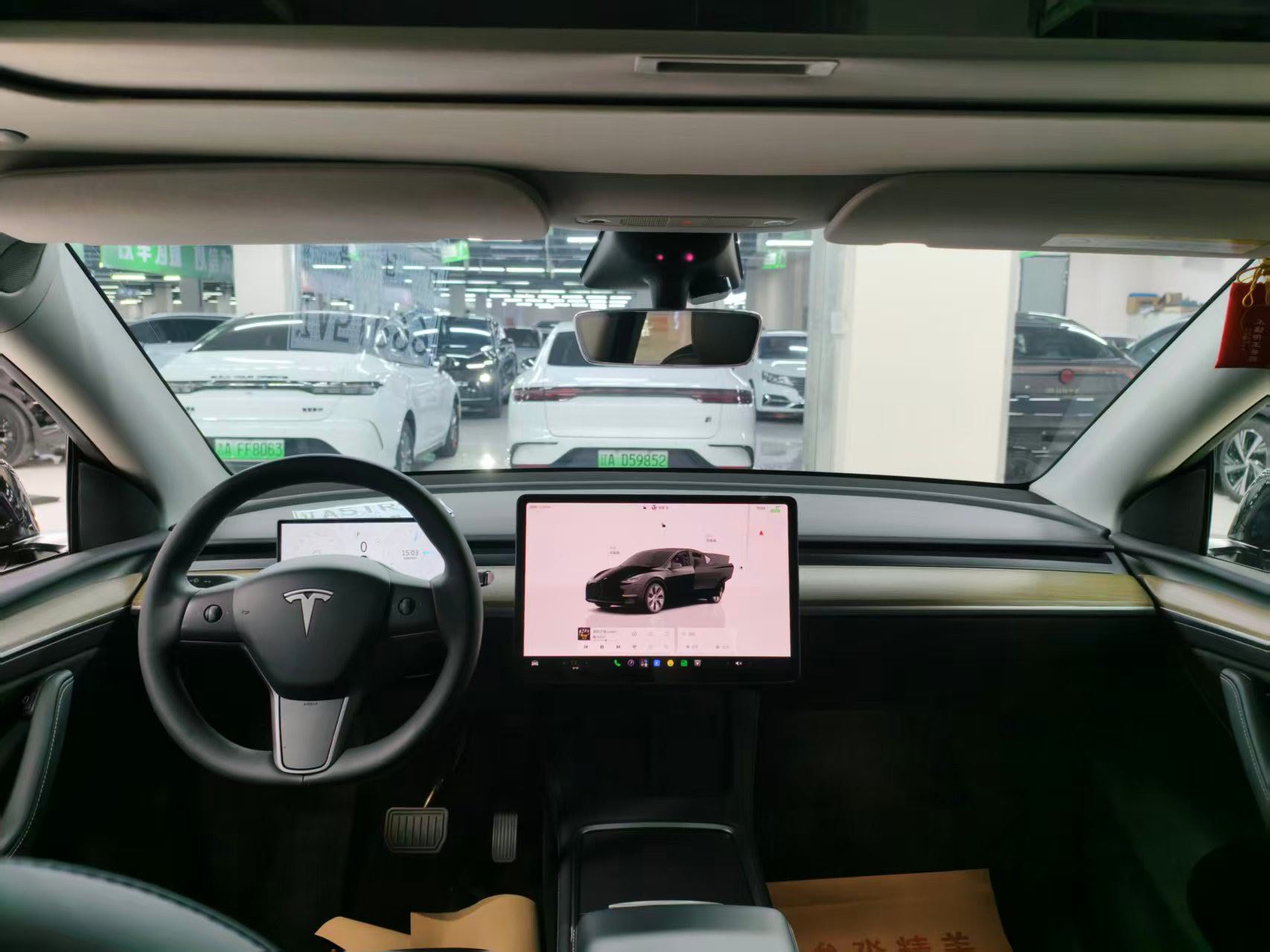 Tesla Model Y 2023 #10 Tesla Model Y 2023 car image #10