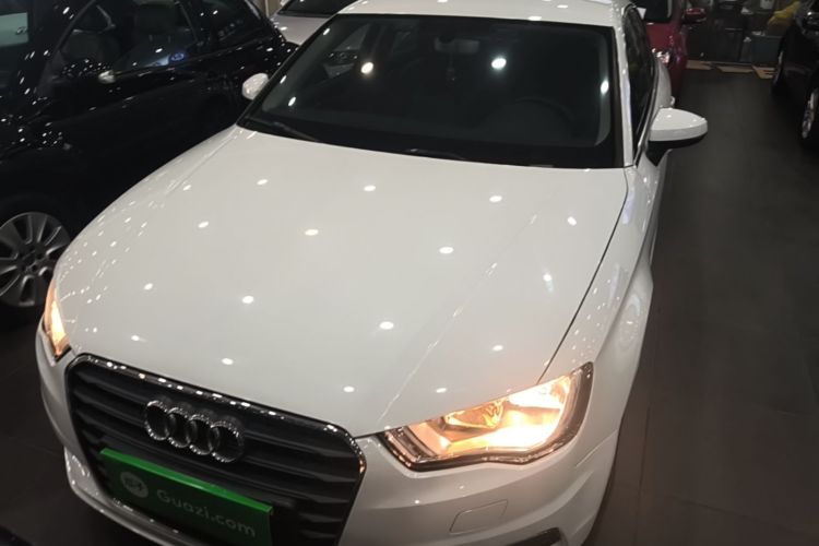 Audi A3 2017 car image #3