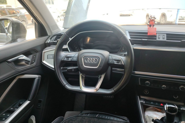 Audi Q3 2022 #15 Audi Q3 2022 car image #15