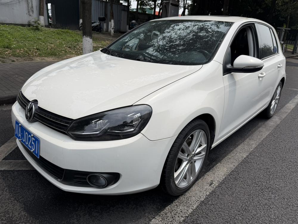 Volkswagen Golf 2013 car image 