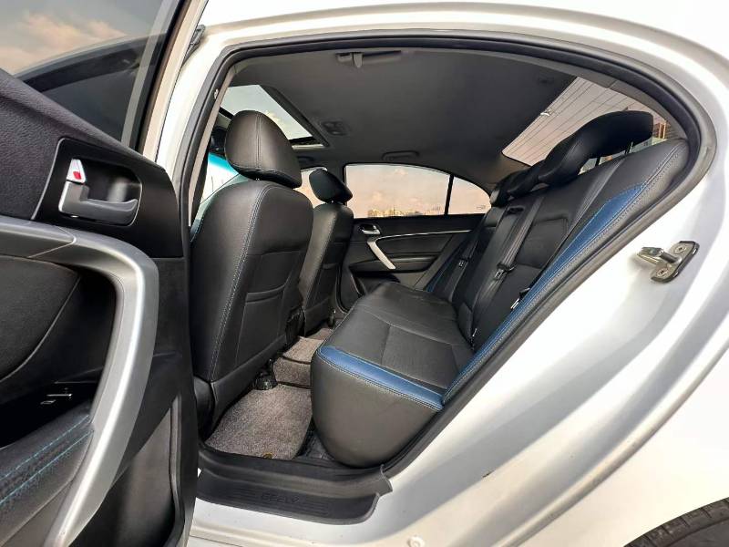 GEELY Emgrand New Energy 2018 #4 GEELY Emgrand New Energy 2018 image de voiture #4