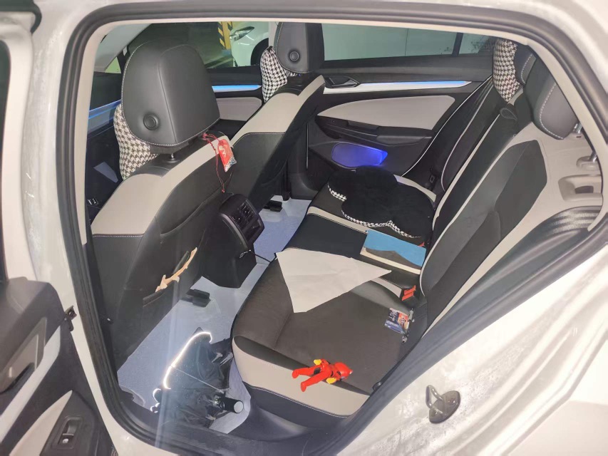Volkswagen Golf 2022 car image #5