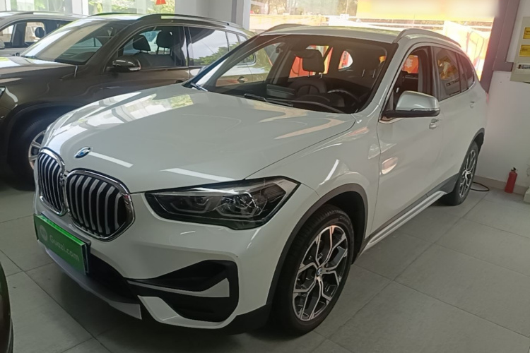 BMW X1 2022 car image #2