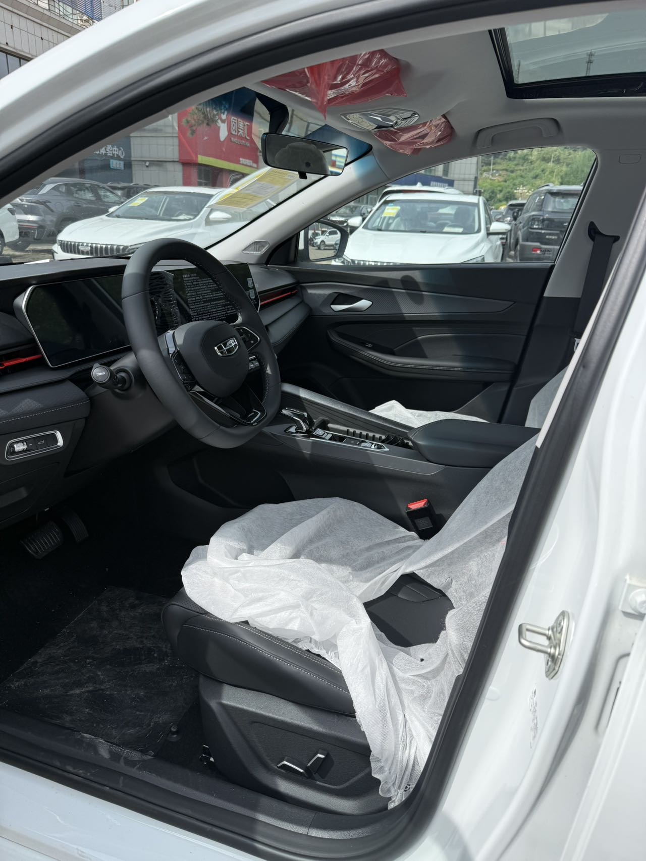GEELY Binray 2026 صورة سيارة #5