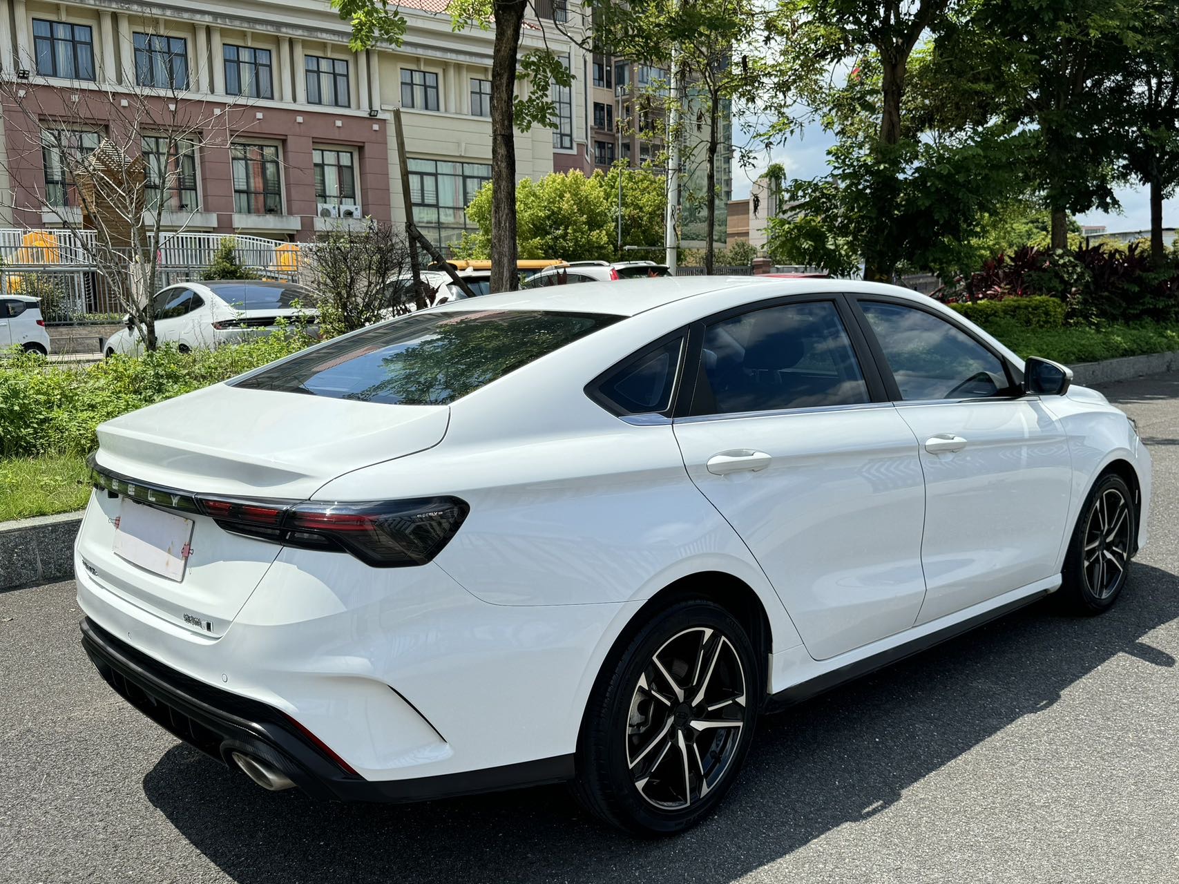 GEELY Binray 2023 car image #7