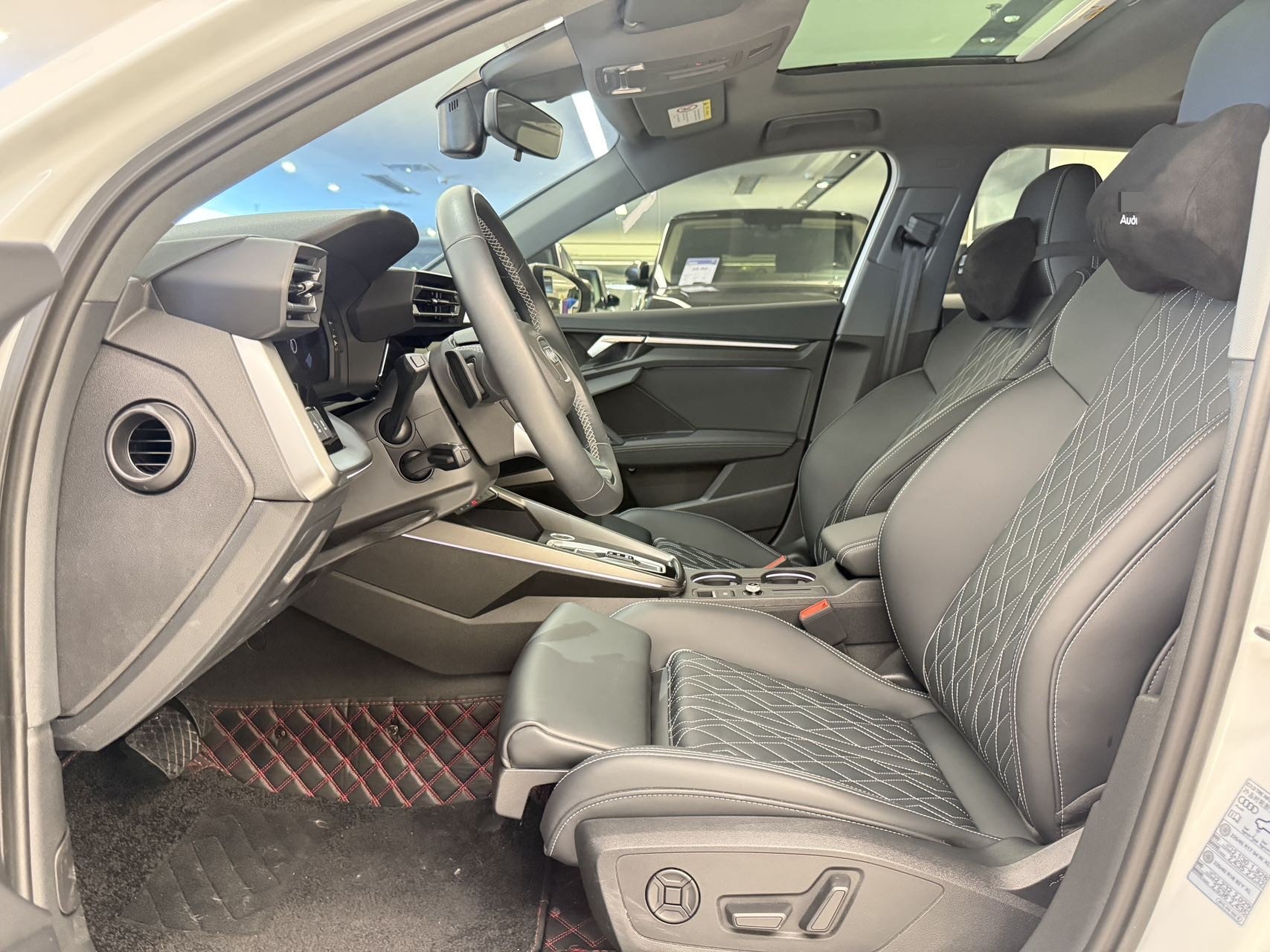 2025 immagine di auto #3