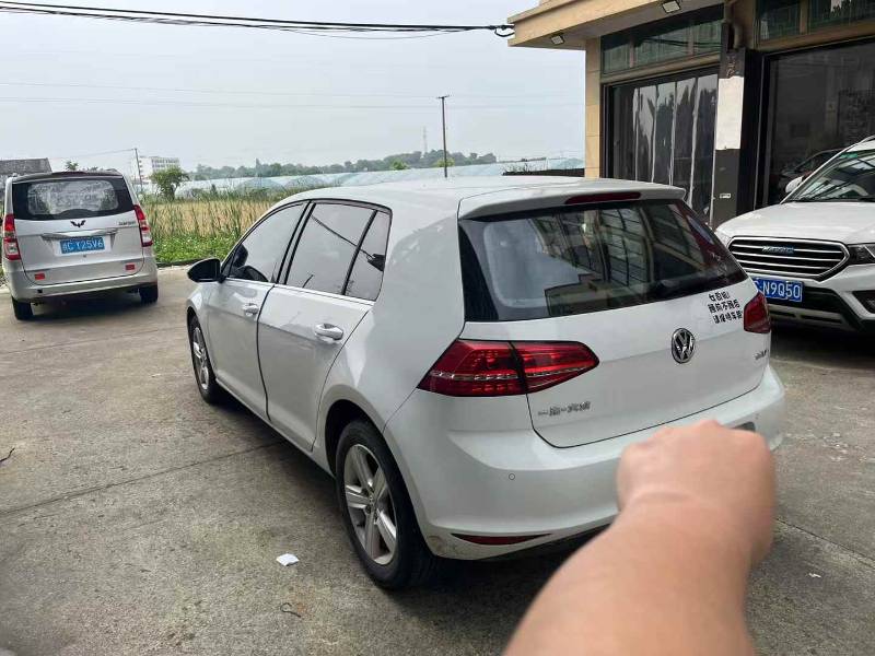 Volkswagen Golf 2016 car image #3
