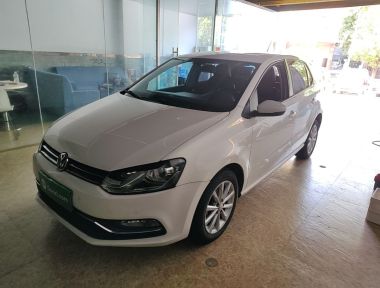 Volkswagen Polo 2015 Volkswagen Polo 2015 car image