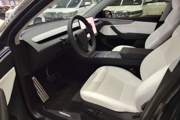 Tesla Model Y 2025 #19 Tesla Model Y 2025 immagine di auto #19