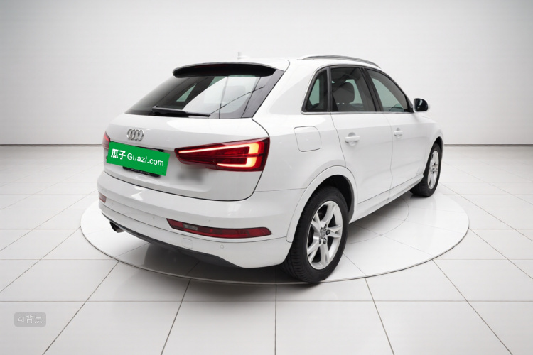 Audi Q3 2016 car image #7