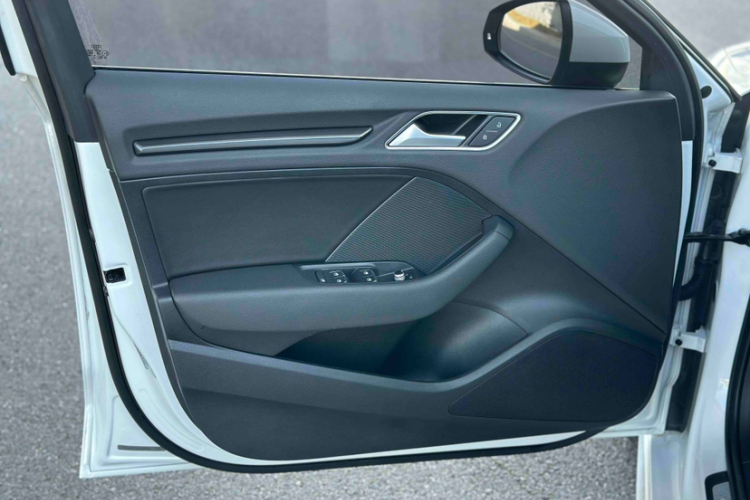 Audi A3 2018 image de voiture #16