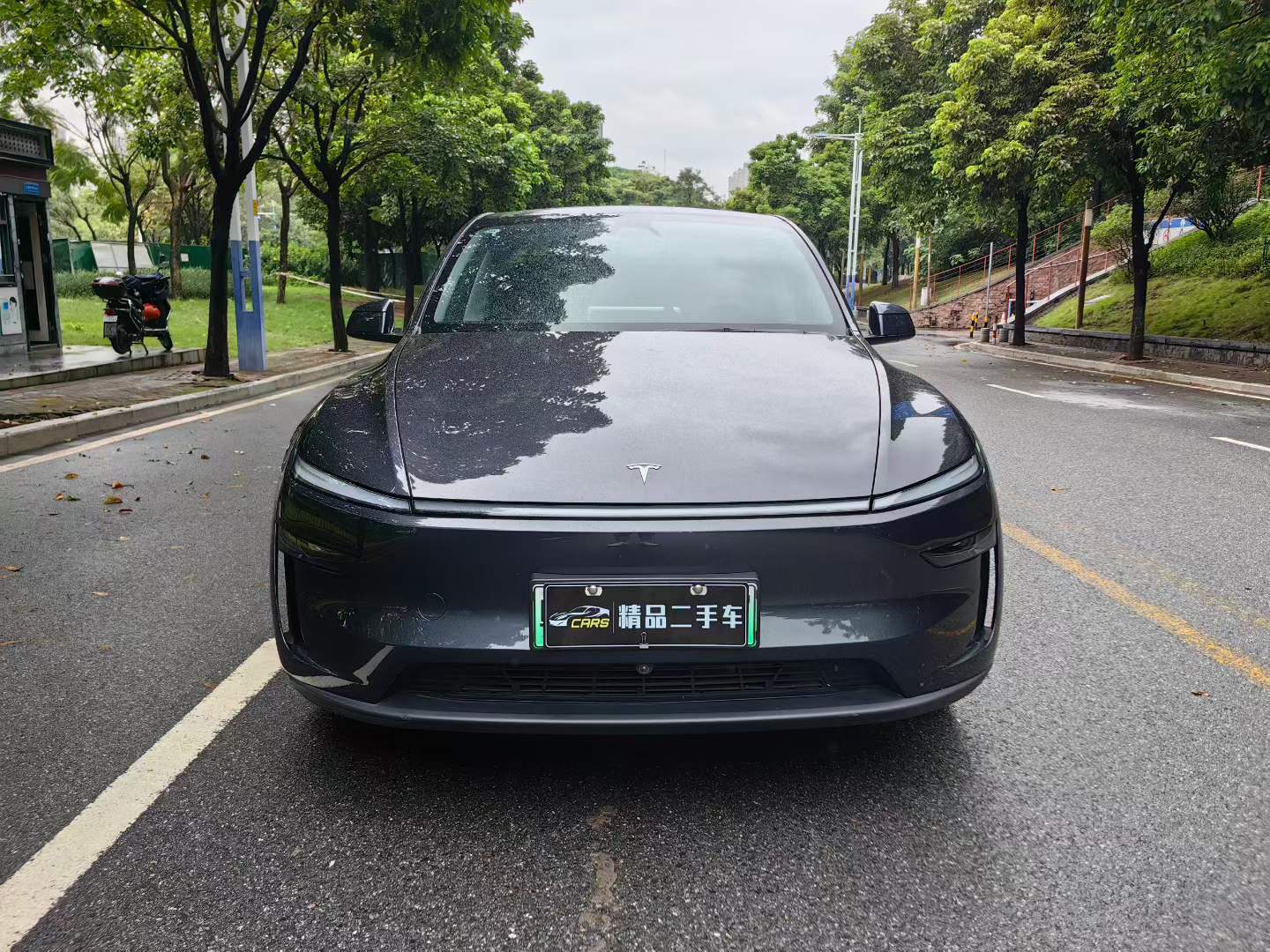 Tesla Model Y 2026 #2 Tesla Model Y 2026 car image #2