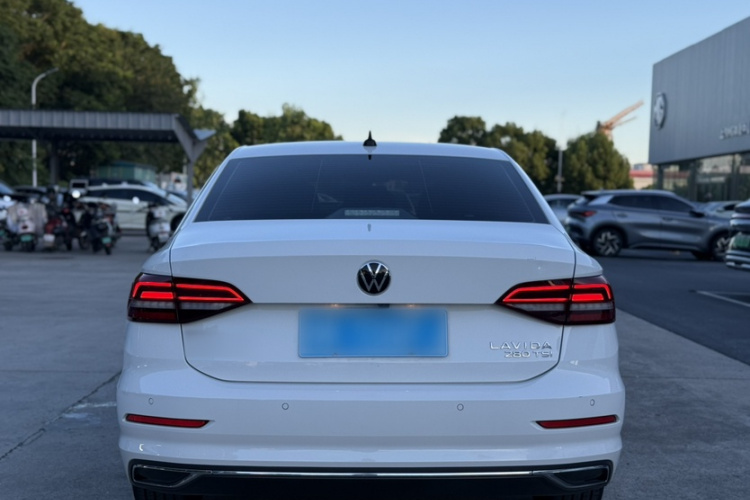 Volkswagen Lavida 2022 car image #10