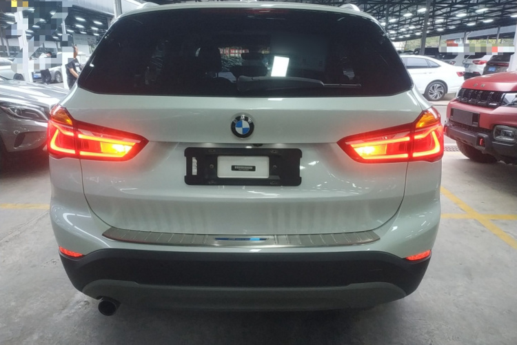 BMW X1 2017 #6 BMW X1 2017 car image #6