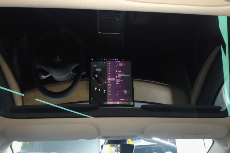Tesla Model 3 2022 car image #18