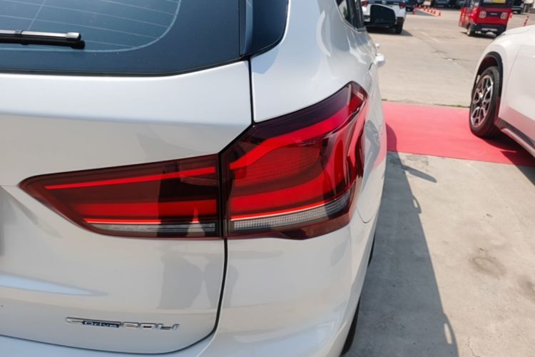 BMW X1 2021 car image #8