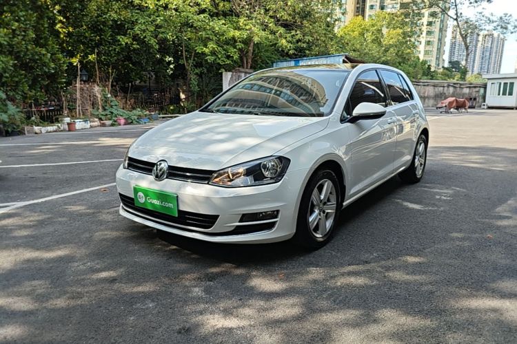 Volkswagen Golf 2015 car image #2