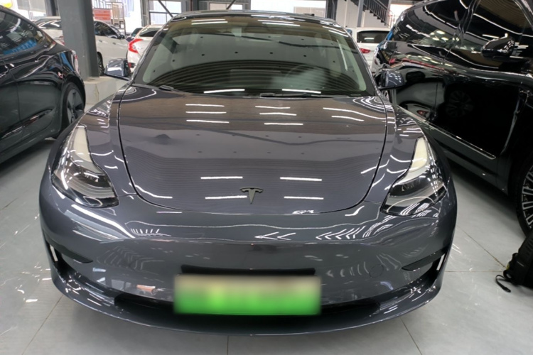 Tesla Model 3 2022 car image #3