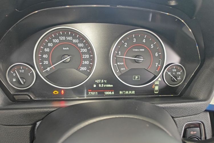 BMW 3 Series 2019 car image #12