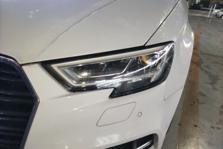 Audi A3 2019 car image #23
