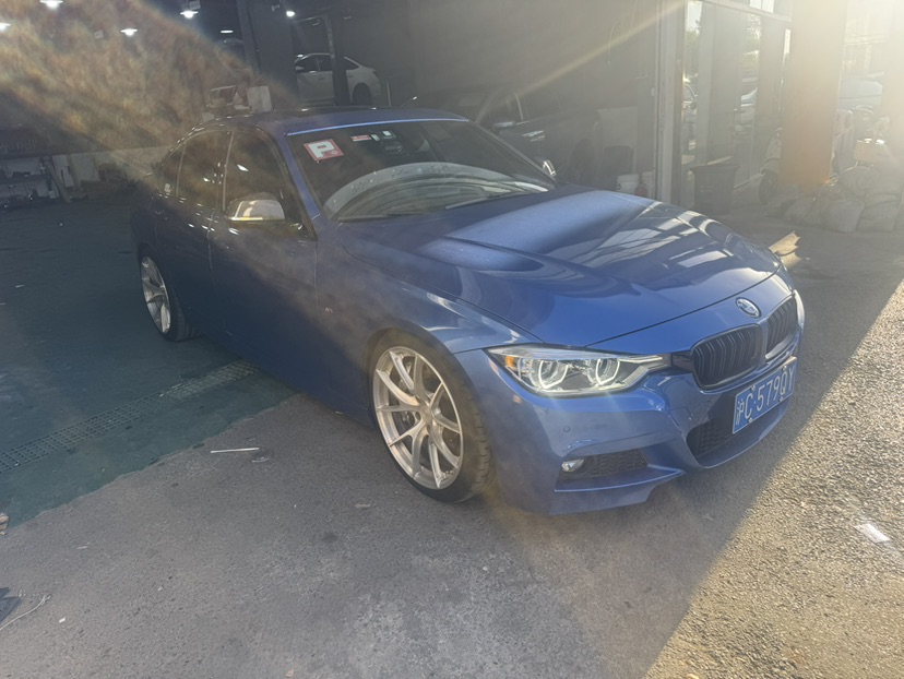 BMW 3 Series 2019 car image #2