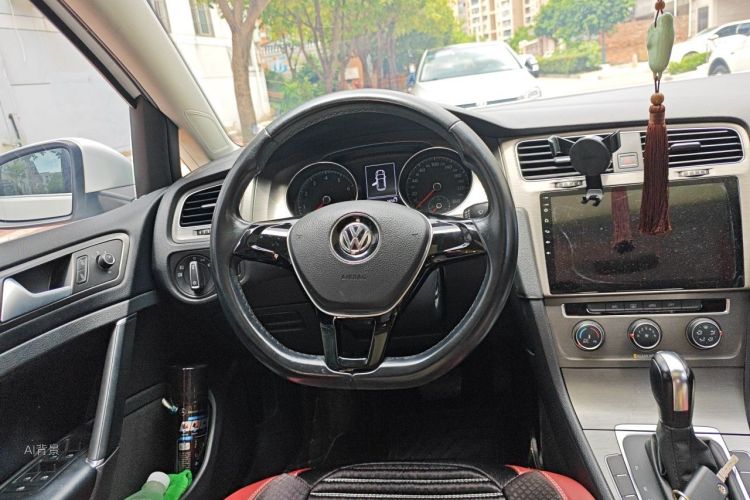 Volkswagen Golf 2016 car image #12