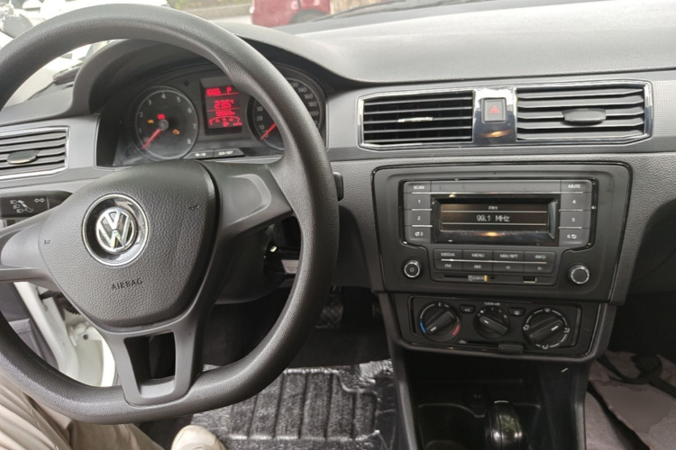 Volkswagen Santana 2021 car image #10