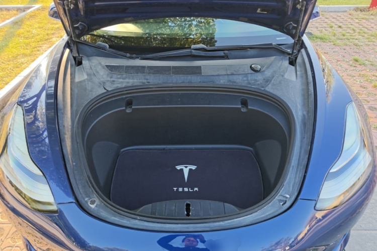 Tesla Model 3 2020 car image #20
