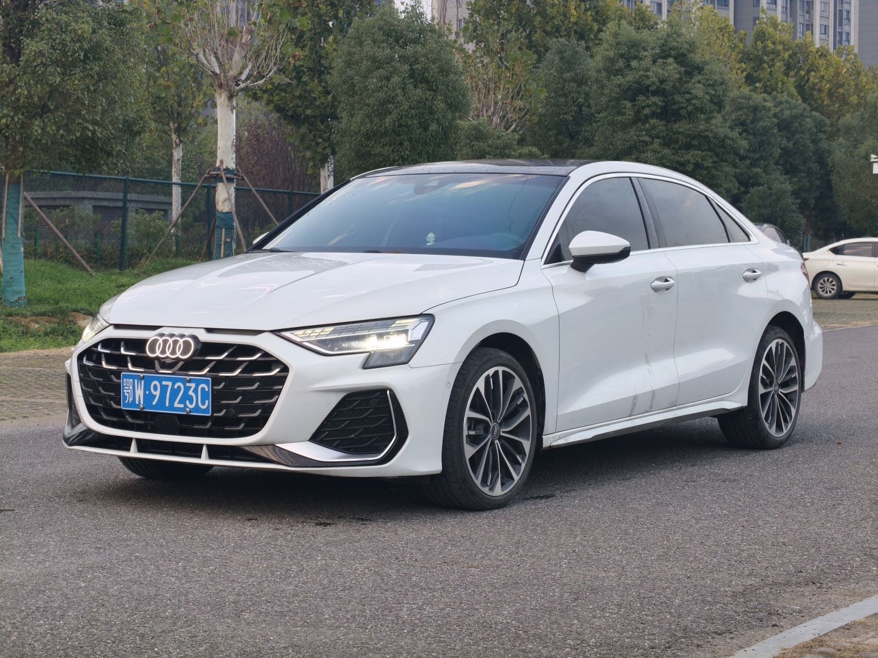 2025 изображение автомобиля 
