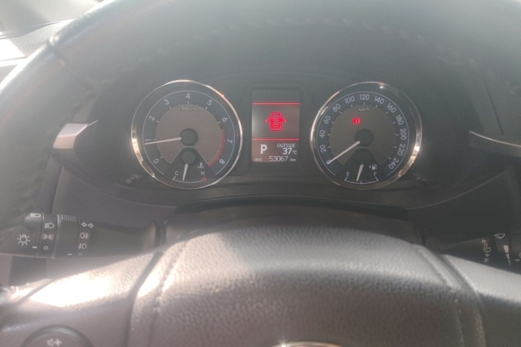 Toyota Corolla 2015 car image #12