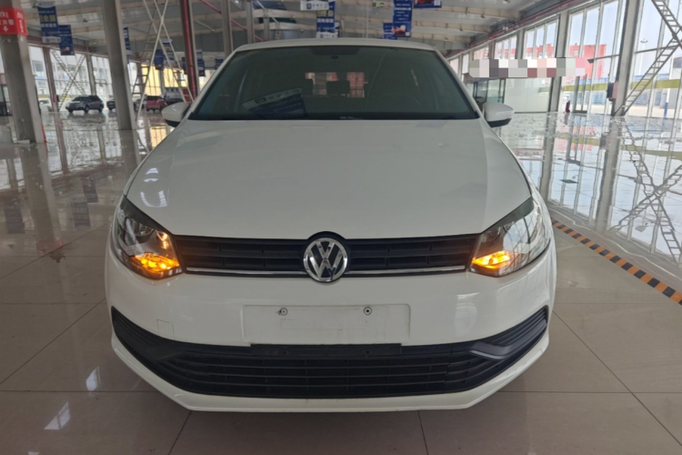 Volkswagen Polo 2018 car image #3