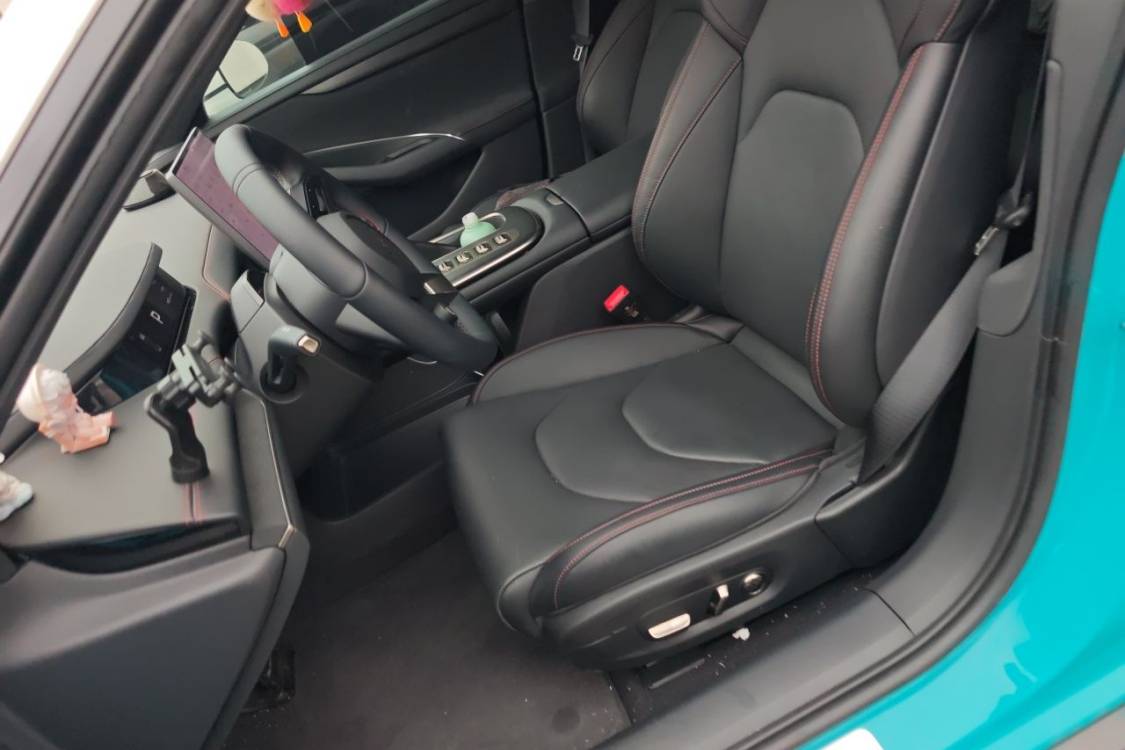 MI SU7 2024 car image #18