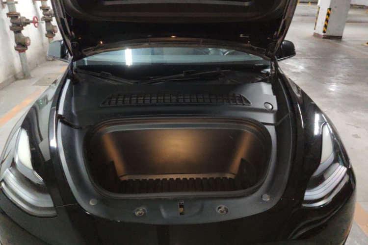 Tesla Model Y 2023 car image #20