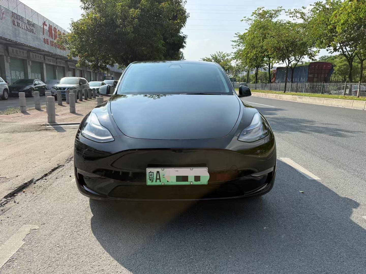 Tesla Model Y 2022 صورة سيارة #2