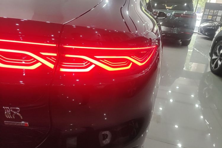 BYD Han 2025 car image #8