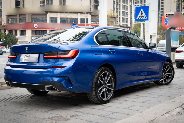 BMW 3 Series 2021 #5 BMW 3 Series 2021 صورة سيارة #5