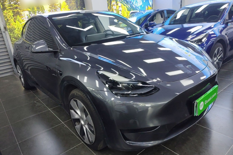 Tesla Model Y 2022 immagine di auto #4