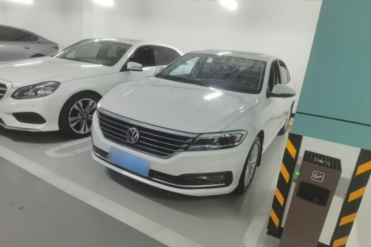 Volkswagen Lavida 2018 image de voiture #2