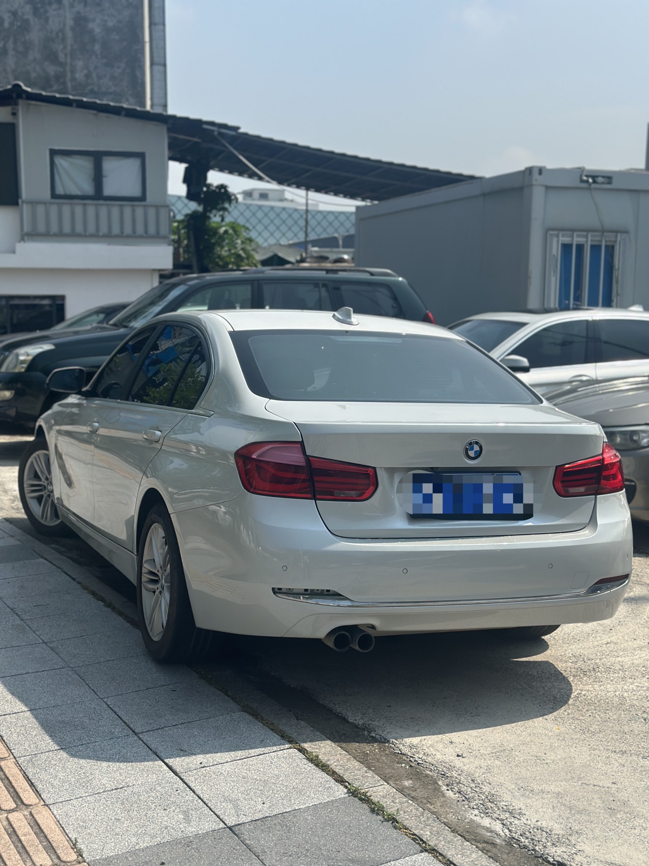 BMW 3 Series 2017 #4 BMW 3 Series 2017 car image #4