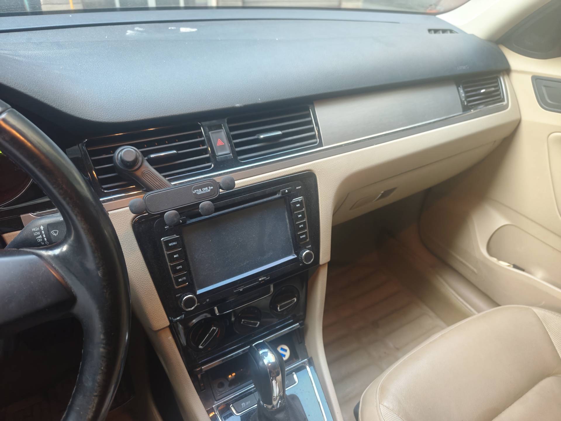 Volkswagen Bora 2014 изображение автомобиля #7